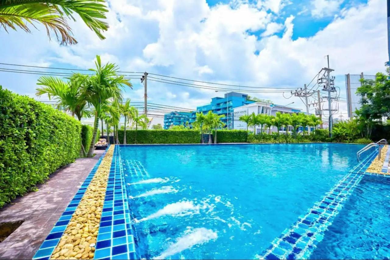 Dusit Grand Condo View Jomtien Beach Exteriör bild