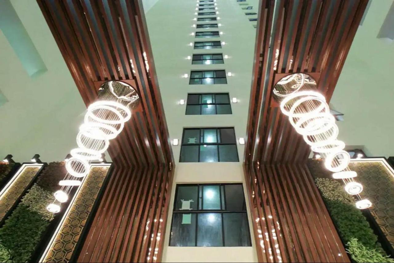 Dusit Grand Condo View Jomtien Beach Exteriör bild