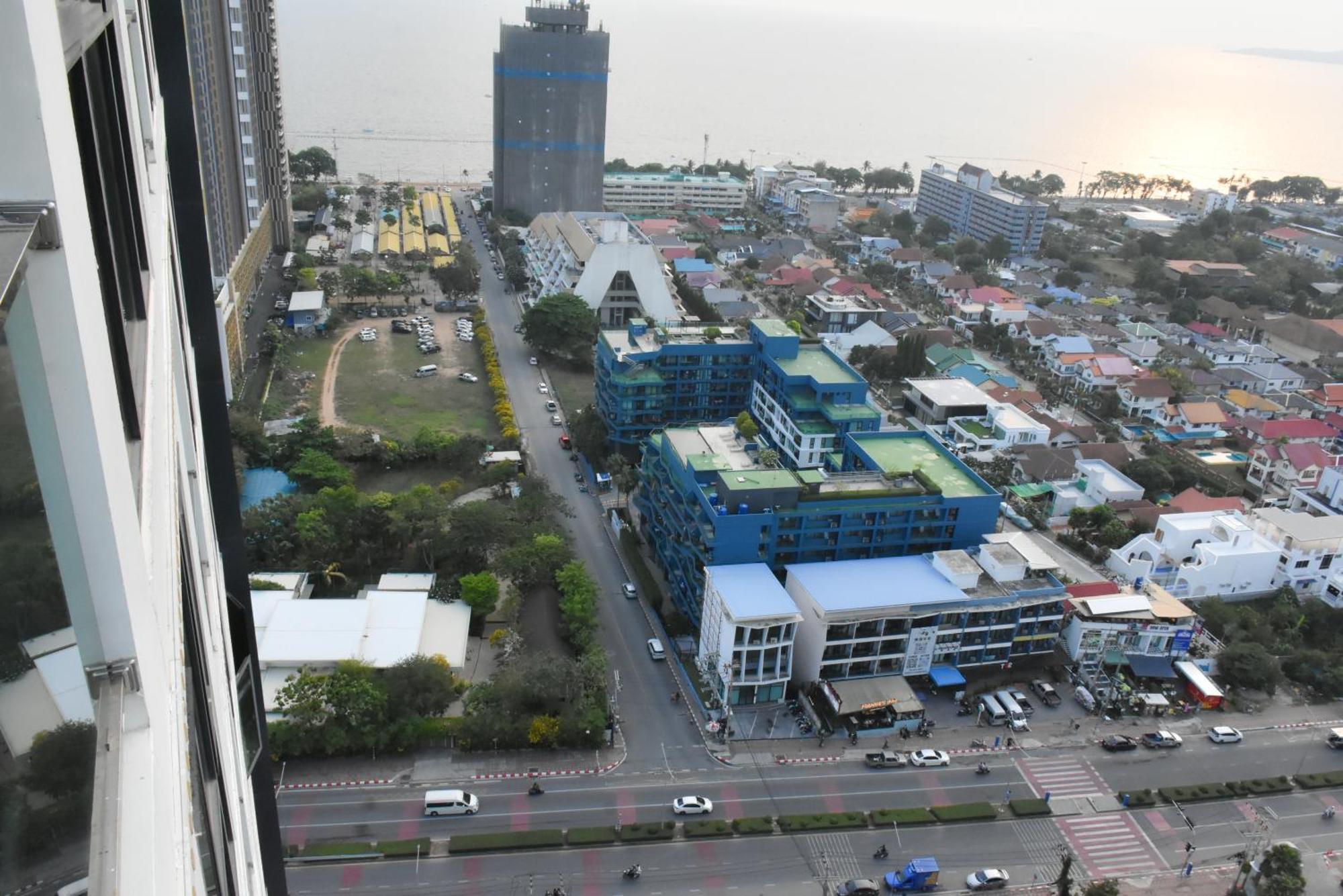 Dusit Grand Condo View Jomtien Beach Rum bild