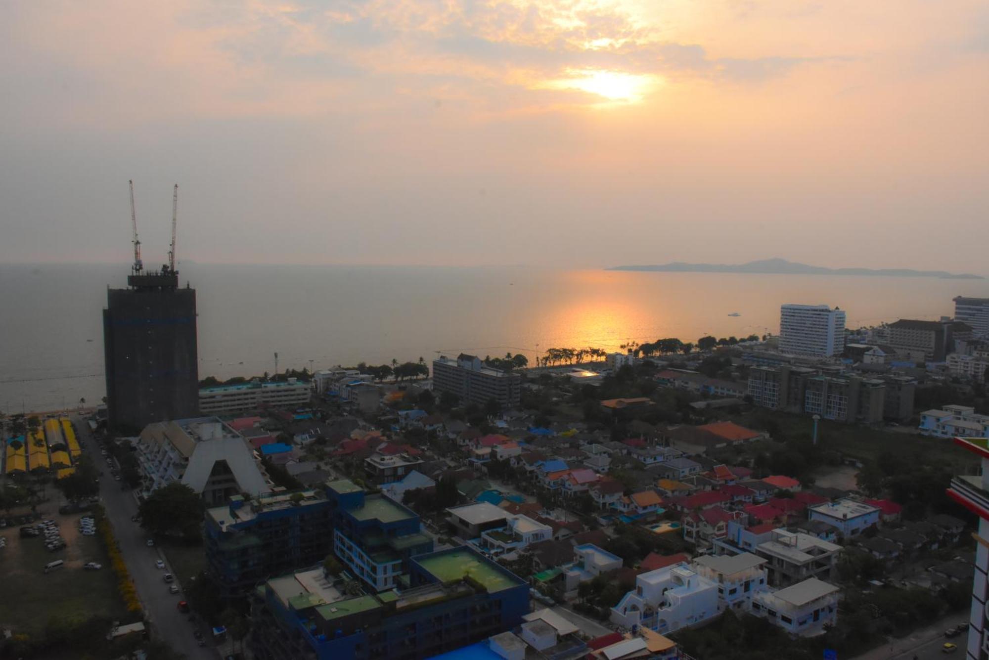 Dusit Grand Condo View Jomtien Beach Rum bild